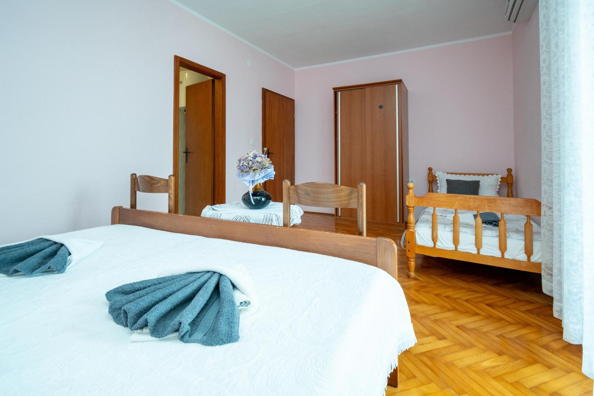 Apartments And Rooms With Parking Space Zubovici, Pag - 16063 Zubovići Quarto foto